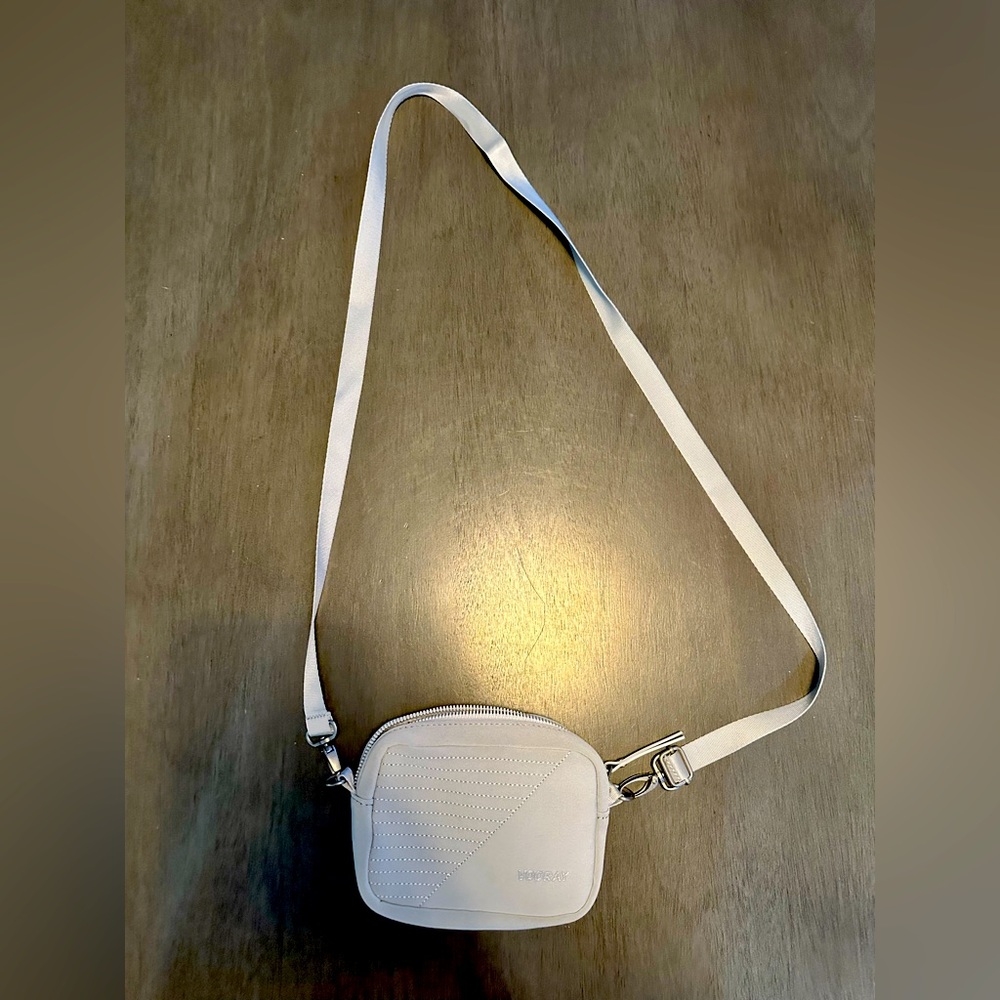 NWOT VOORAY SATCHEL PURSE
